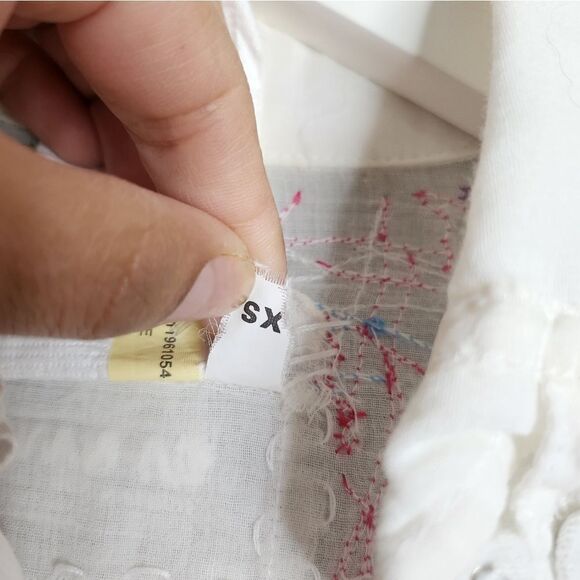 Da-Nang White Embroidered Blouse XS Military-Inspired - Picture 5 of 8